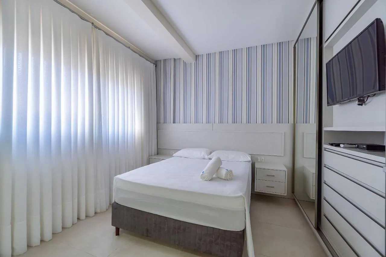 Ampla Cobertura Duplex Em Condominio Com Piscina Bombinhas