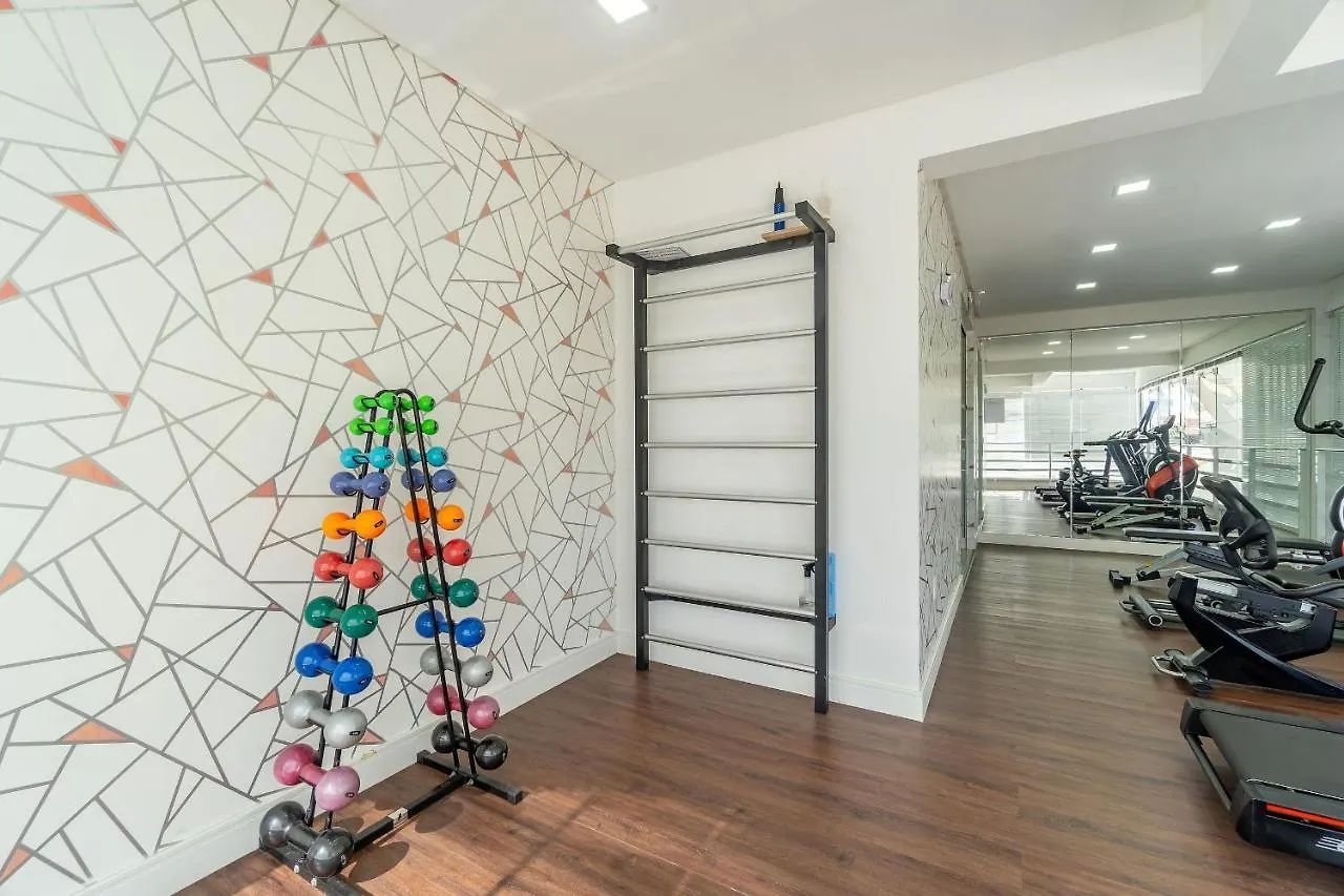 Ampla Cobertura Duplex Em Condominio Com Piscina Bombinhas